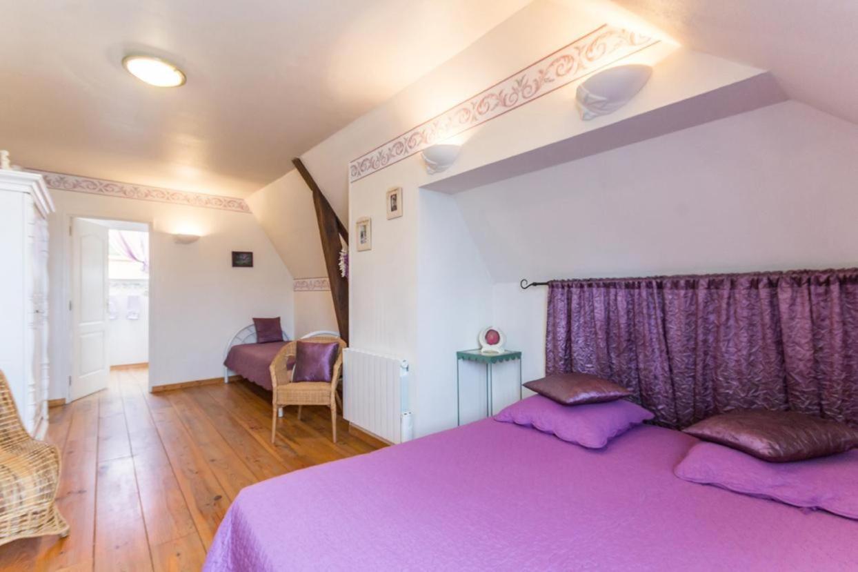Hotel Les trois Cornets à Saint-Ouen-des-Champs Extérieur photo