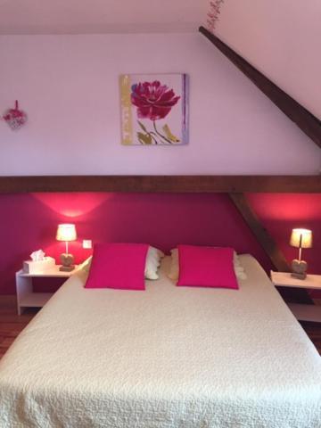Hotel Les trois Cornets à Saint-Ouen-des-Champs Extérieur photo